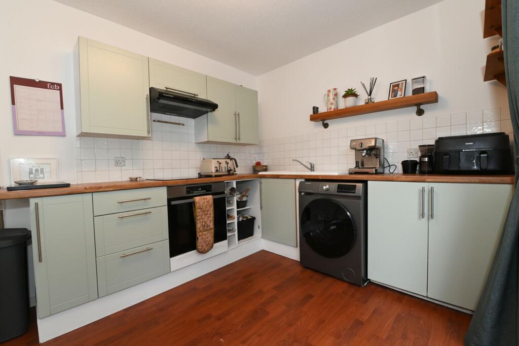 Pendlecroft Avenue, Swinton, M27 photo 2