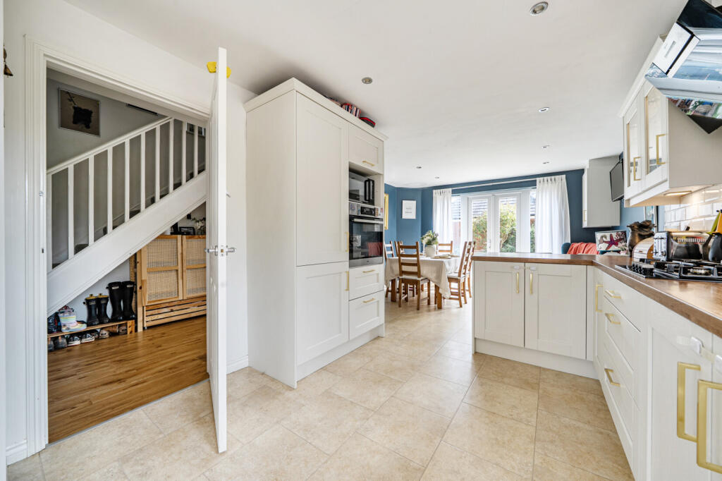 House in Cherwell, Bicester - More