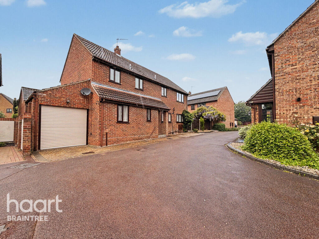 Main image of property: The Cloisters, Braintree