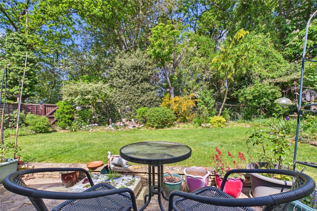 House in Basingstoke and Deane, Silchester - View 4