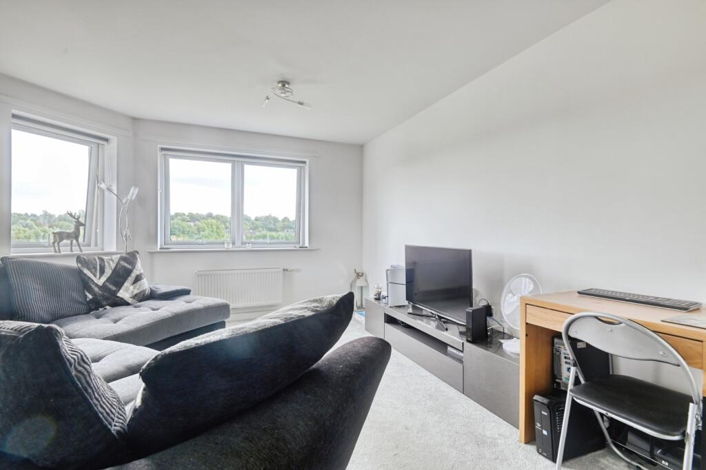 Apartment in Birmingham, West Midlands - View 5