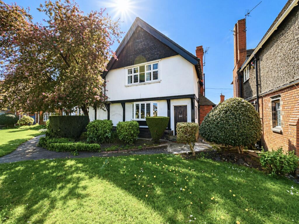 Main image of property: New Chester Road, Wirral, CH62