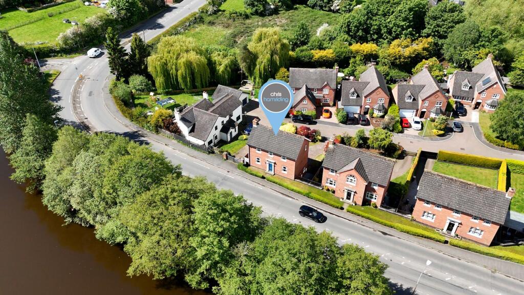 House in Sandbach, Haslington - More