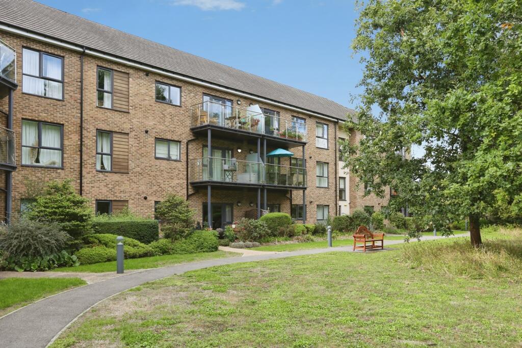 Apartment in Fareham, Locks Heath - View 2