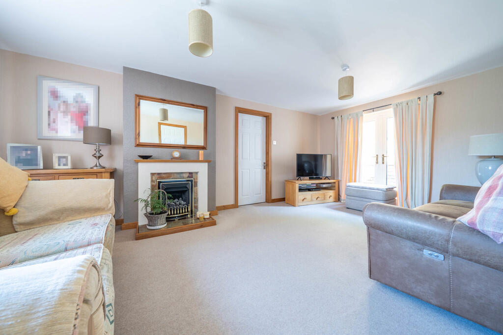 House in Worcester - View 4