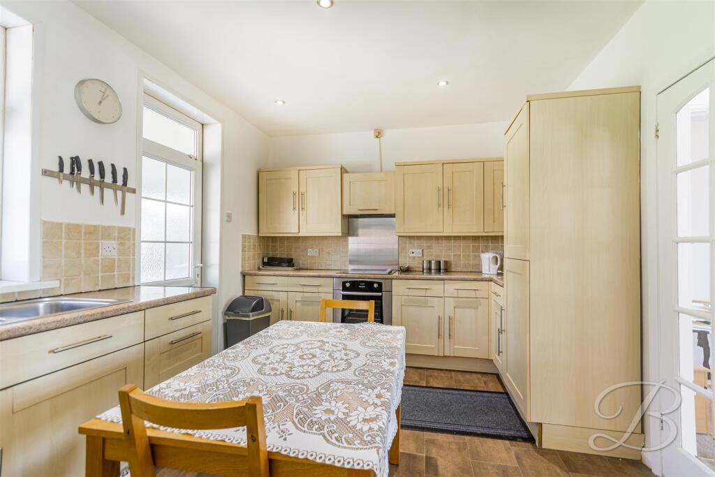 House in Mansfield, Berry Hill - View 4