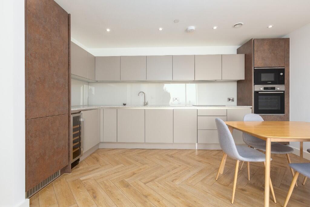 Main image of property: Anaconda cut, 100 Greengate, M3 7NG