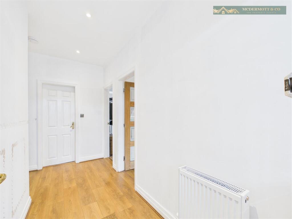 3, Thornley Crescent, Grotton photo 3
