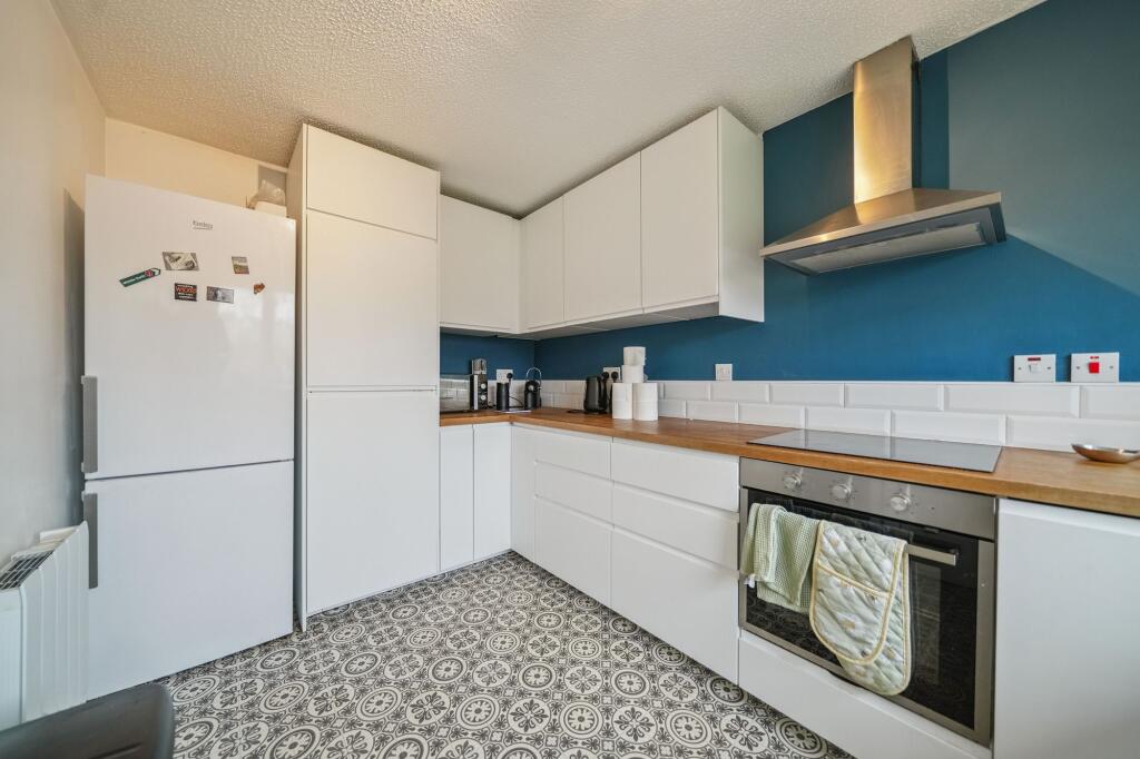 Apartment in Glasgow, The Valley, Kelvinside - View 5