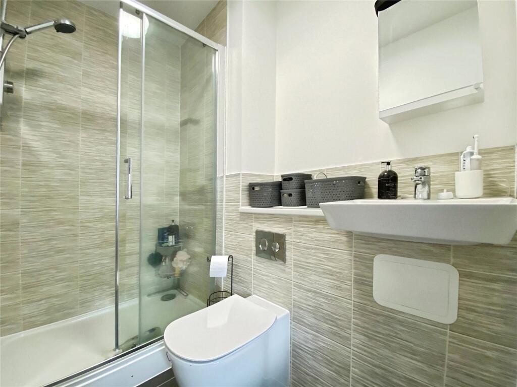 Apartment in Wokingham - View 5