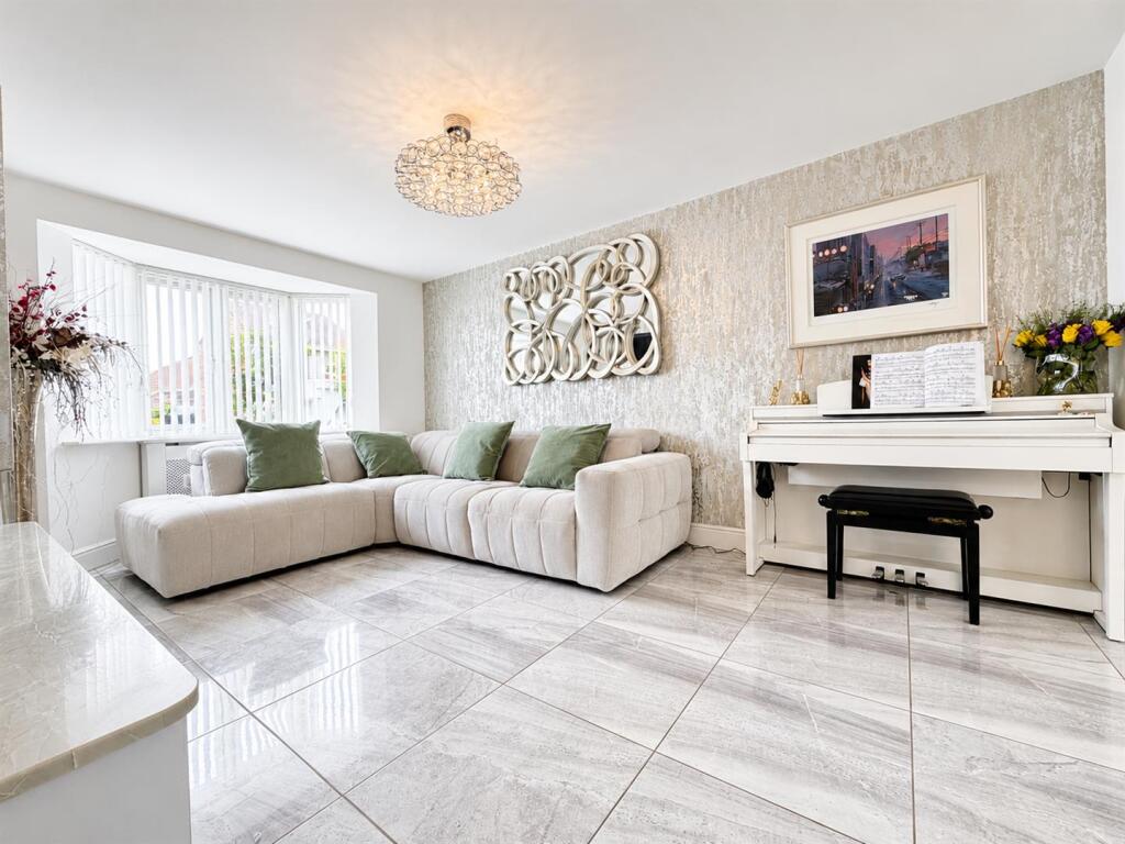 House in Motherwell, North Lanarkshire - View 2