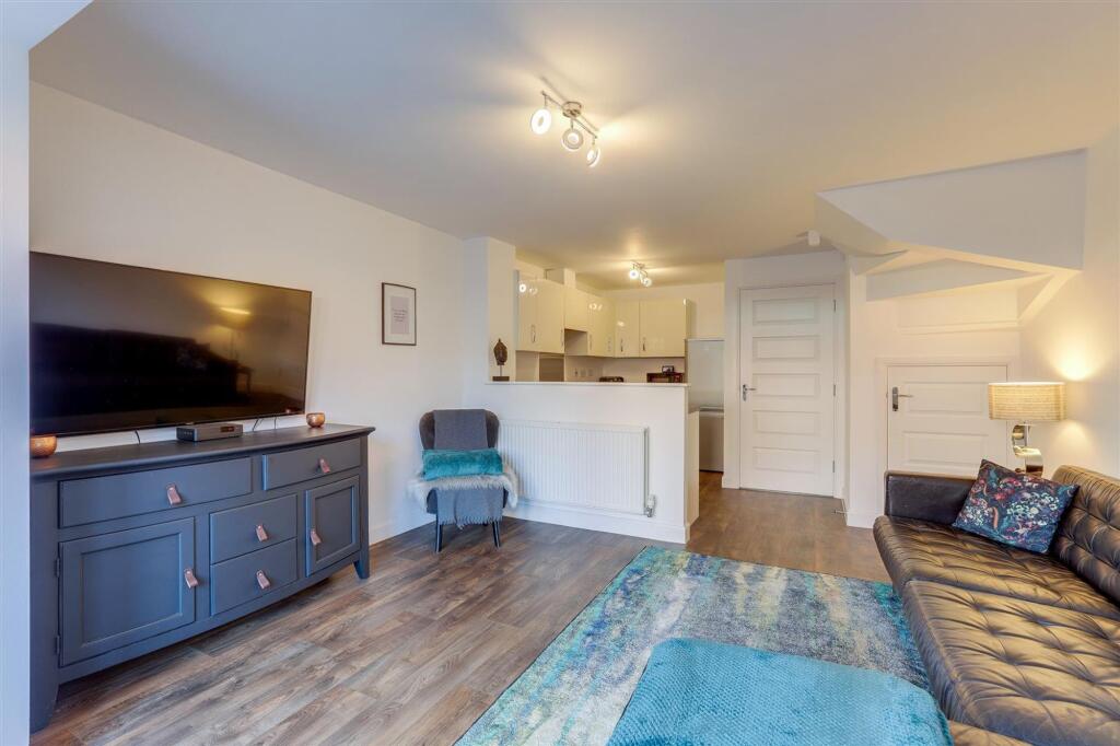 Kenbrook Road, Hucknall, NG15 photo 3