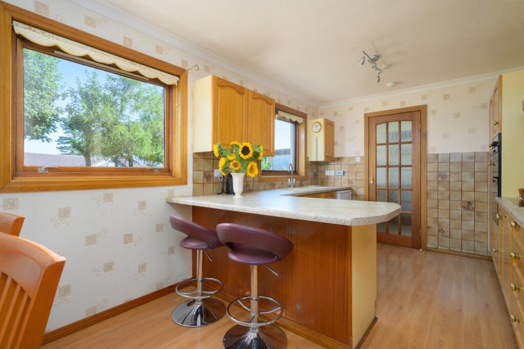 House in Kirkcaldy - More