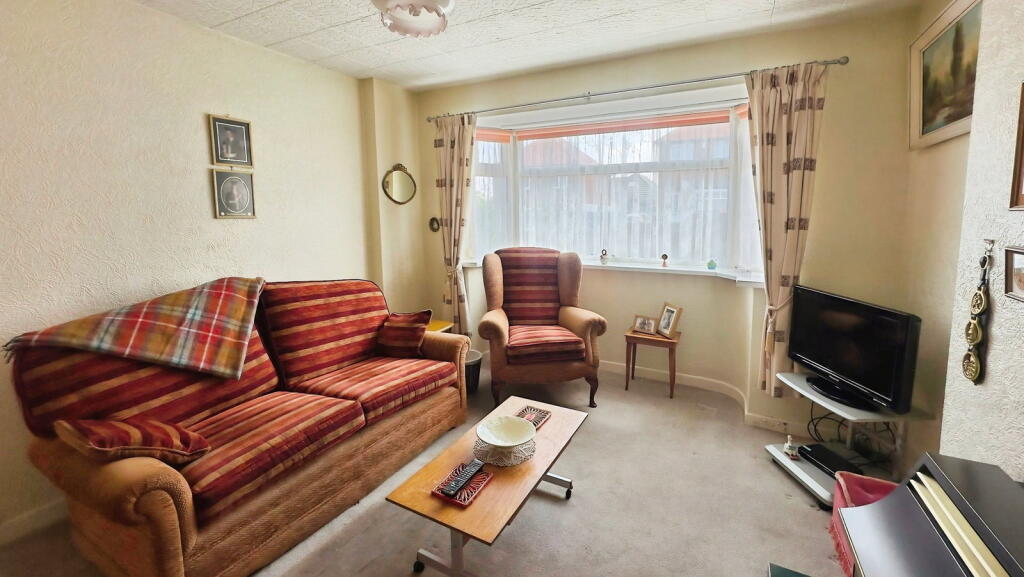House in Broxtowe, Eastwood - View 3