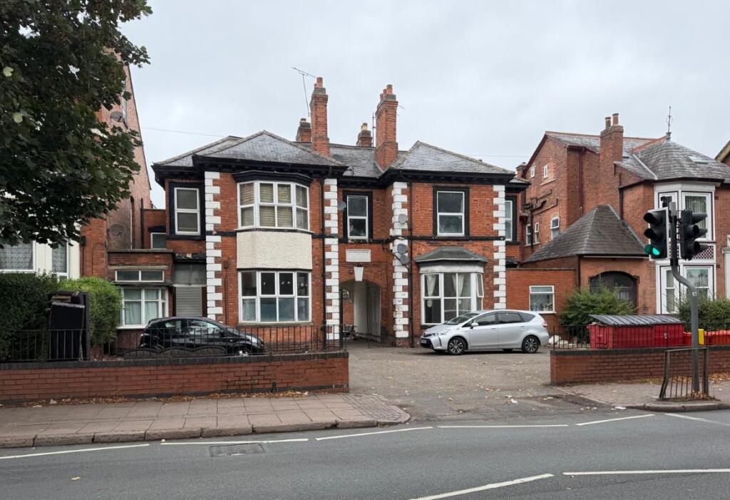 Main image of property: Flat B, Ground Floor, 364 Humberstone Road, Leicester, LE5 0SA