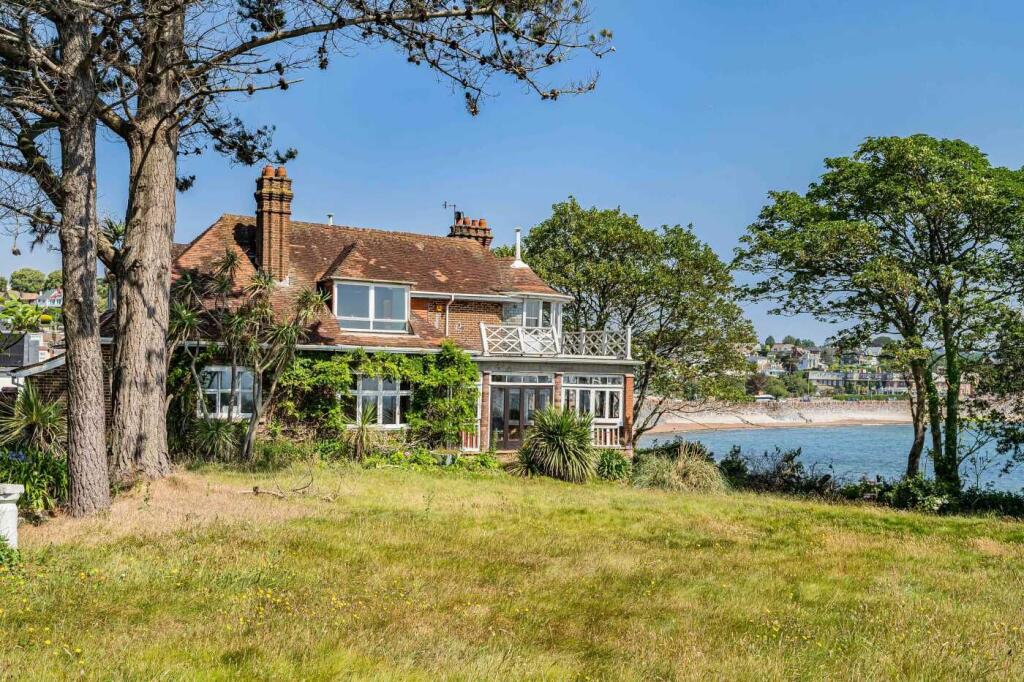 Main image of property: Cliff Road, Torquay, Devon, TQ2 6RE