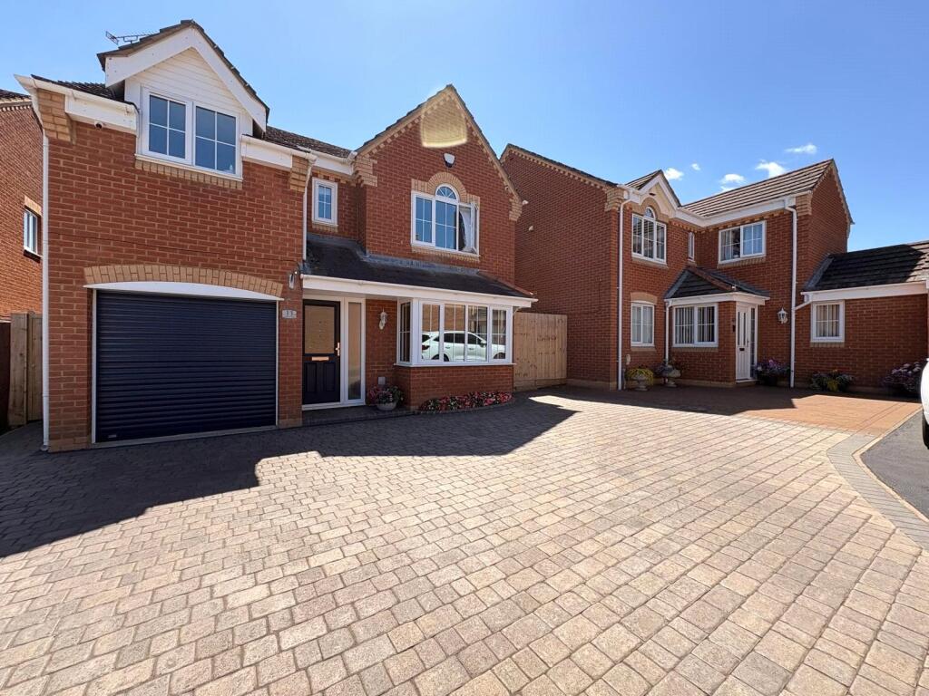 Main image of property: Middlewich Close, DAVENTRY, Northamptonshire, NN11