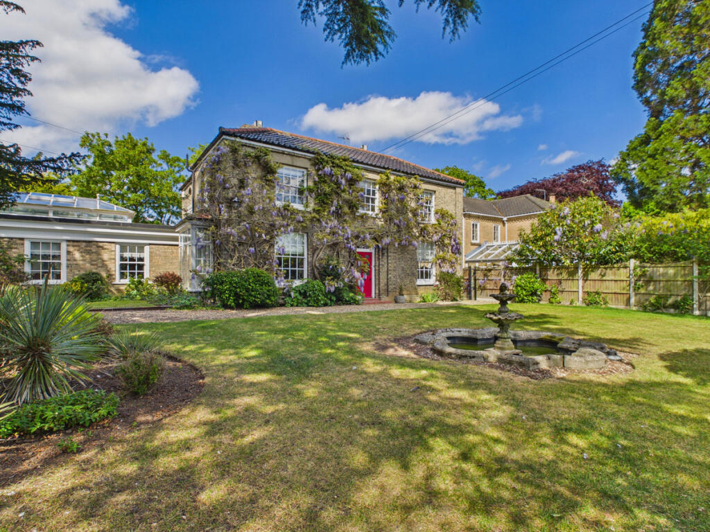 Main image of property: The Beeches Grove Road, Beccles NR34 9QY