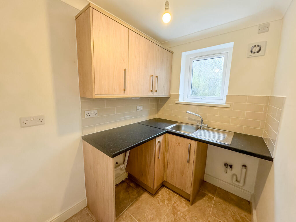 House in Treharris - More