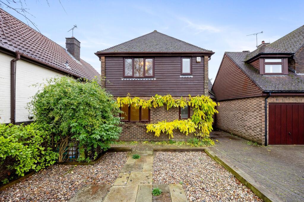 Main image of property: Chandlers Way, Steyning, BN44