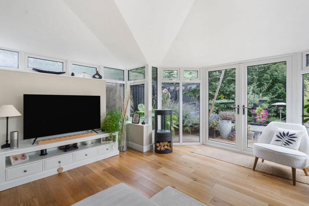 House in Stroud, Nailsworth - More