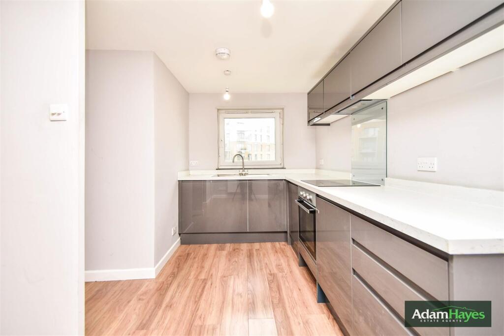 Apartment in London - More