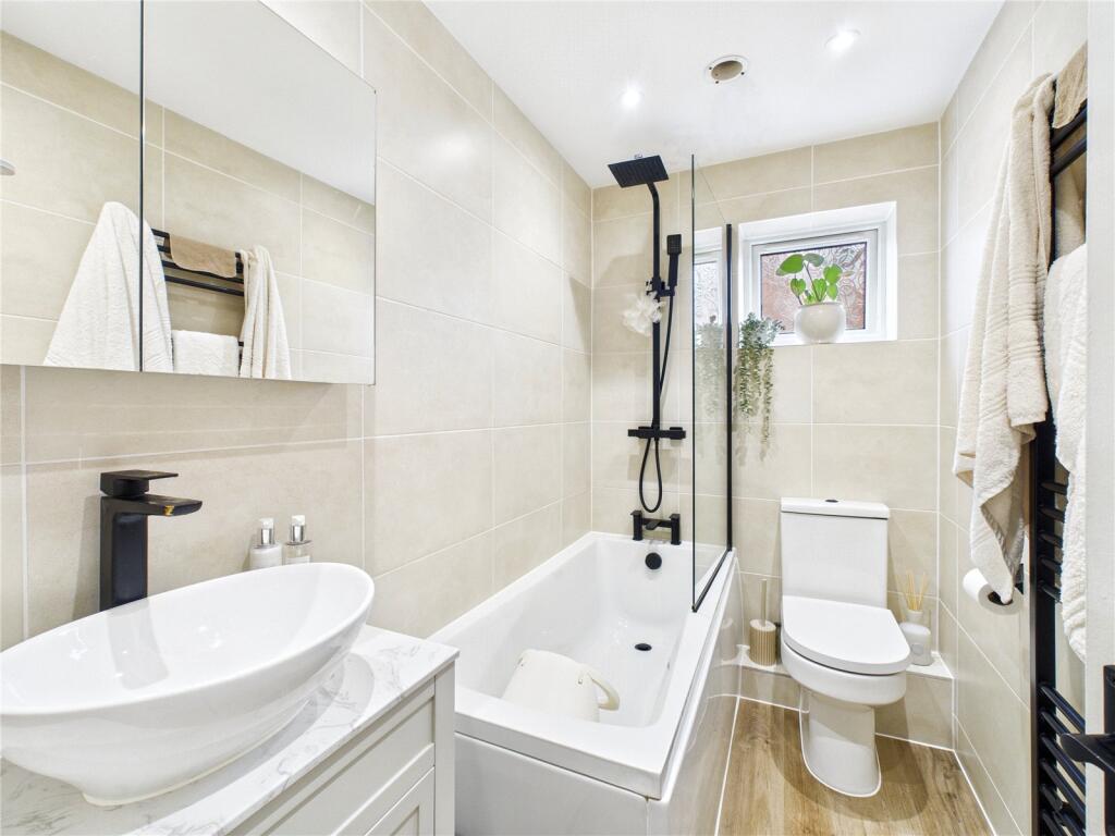 East Bridge Road, South Woodham Ferrers, Chelmsford, Essex, CM3 photo 3