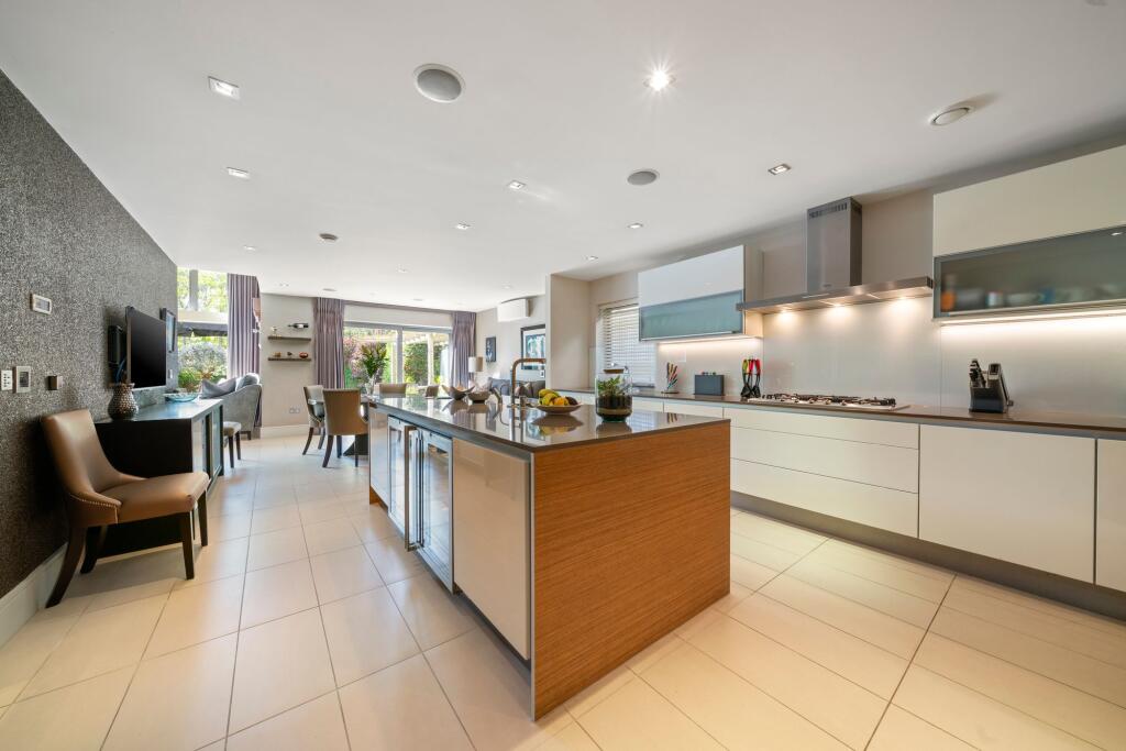 House in Elmbridge, Surrey - View 2