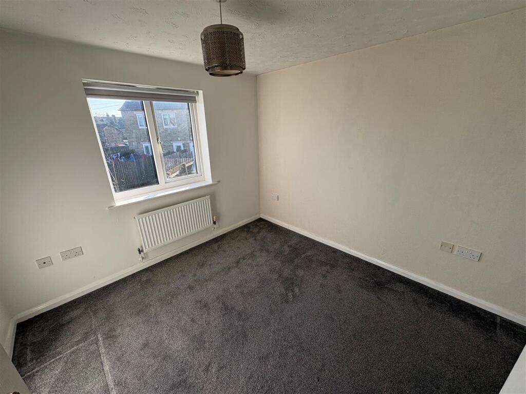 Additional image 6 of Sharket Head Close, Queensbury, Bradford