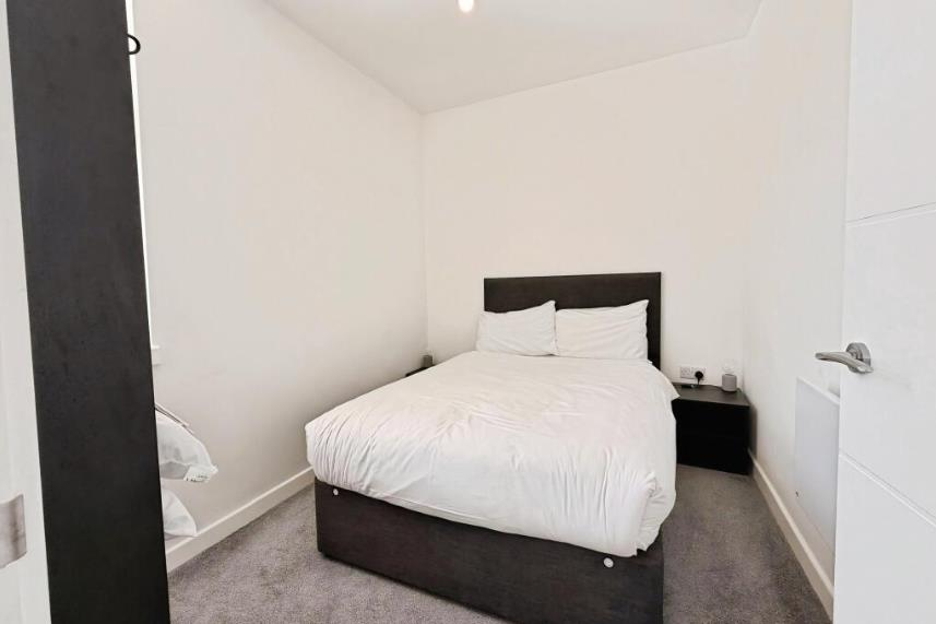 Apartment in Peterborough - More