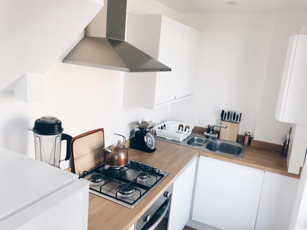 Main image of property: Whyteleafe Hill , CR3