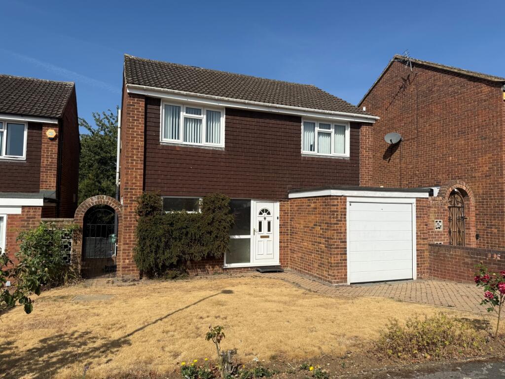 Main image of property: Burleigh Piece, Buckingham, MK18 7BB