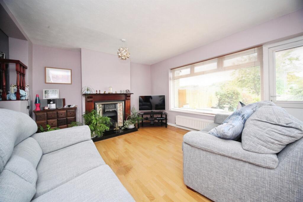 House in Dunstable, Central Bedfordshire - View 5