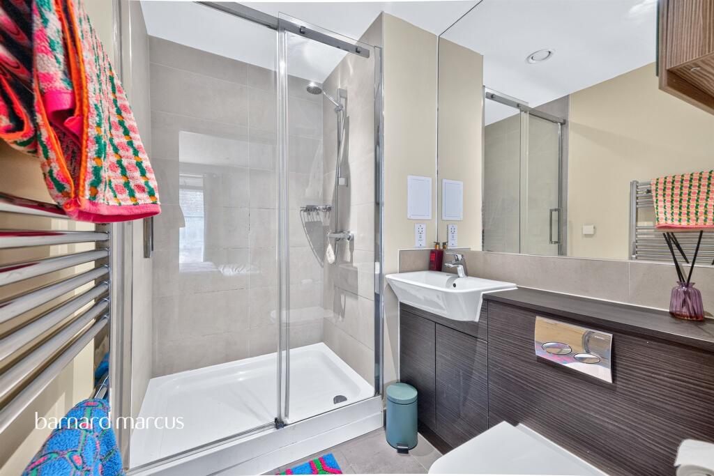 Apartment in London - More