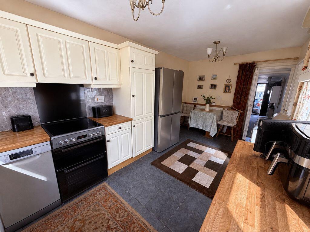 House in Walsall, West Midlands - More