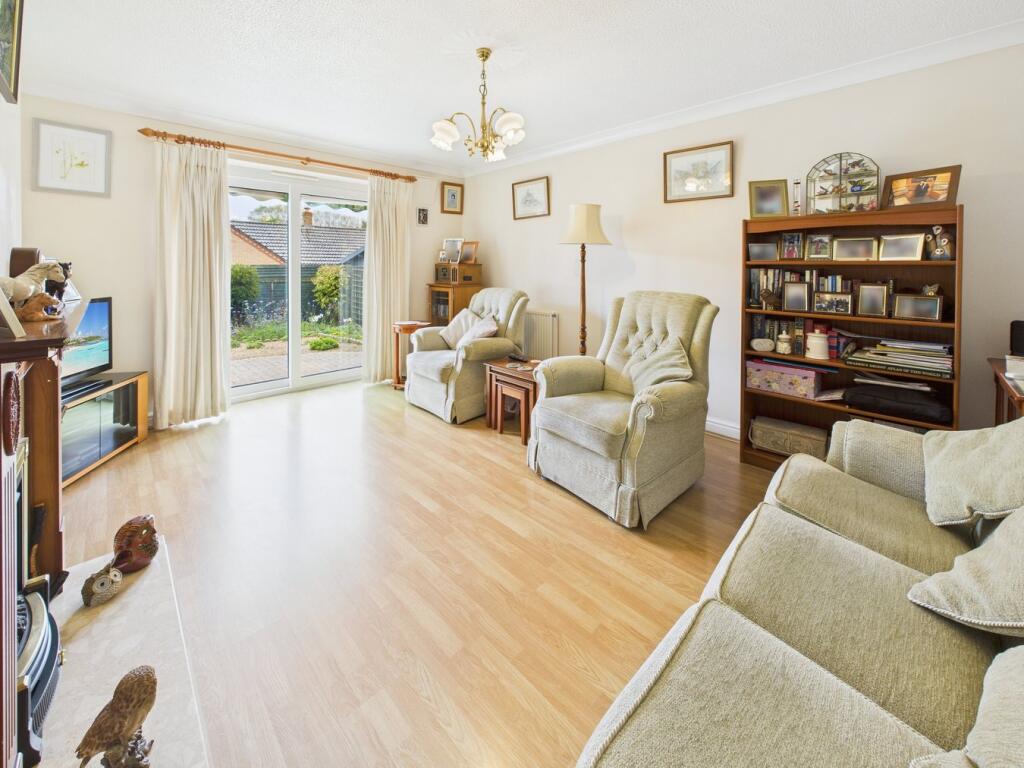 Greenwich Close, Downham Market, PE38 photo 3