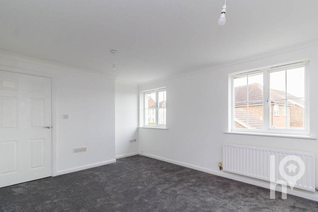 Charlock Drive, Minster photo 3