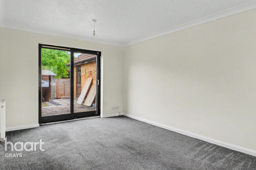 House in Southend-on-Sea - View 2