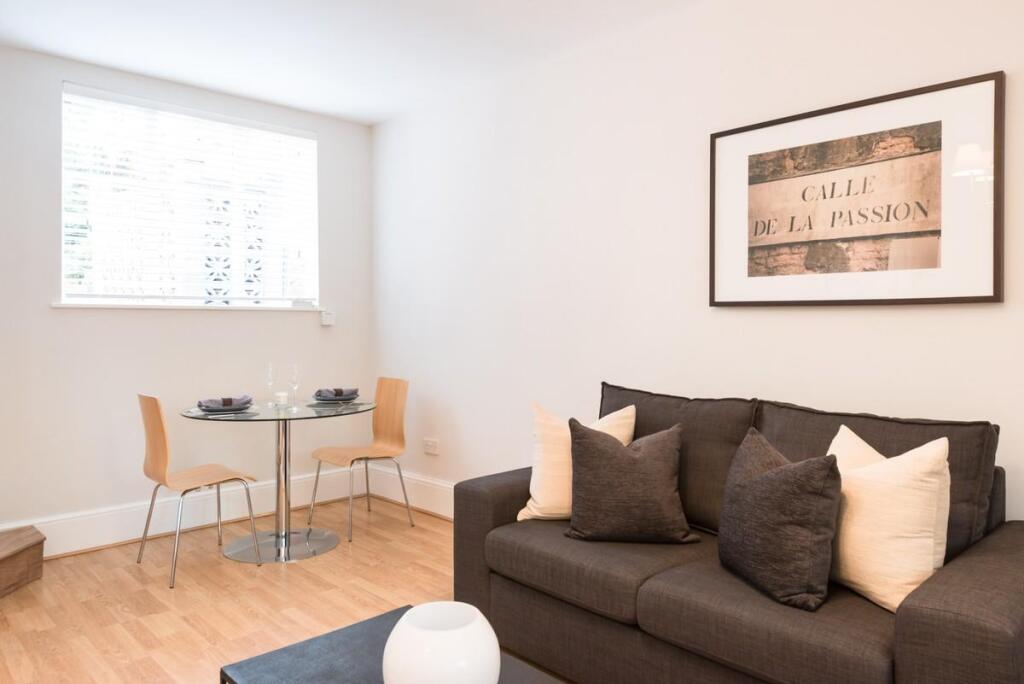 Studio flat for rent