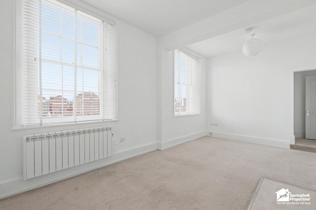 Apartment in Gloucester - View 2