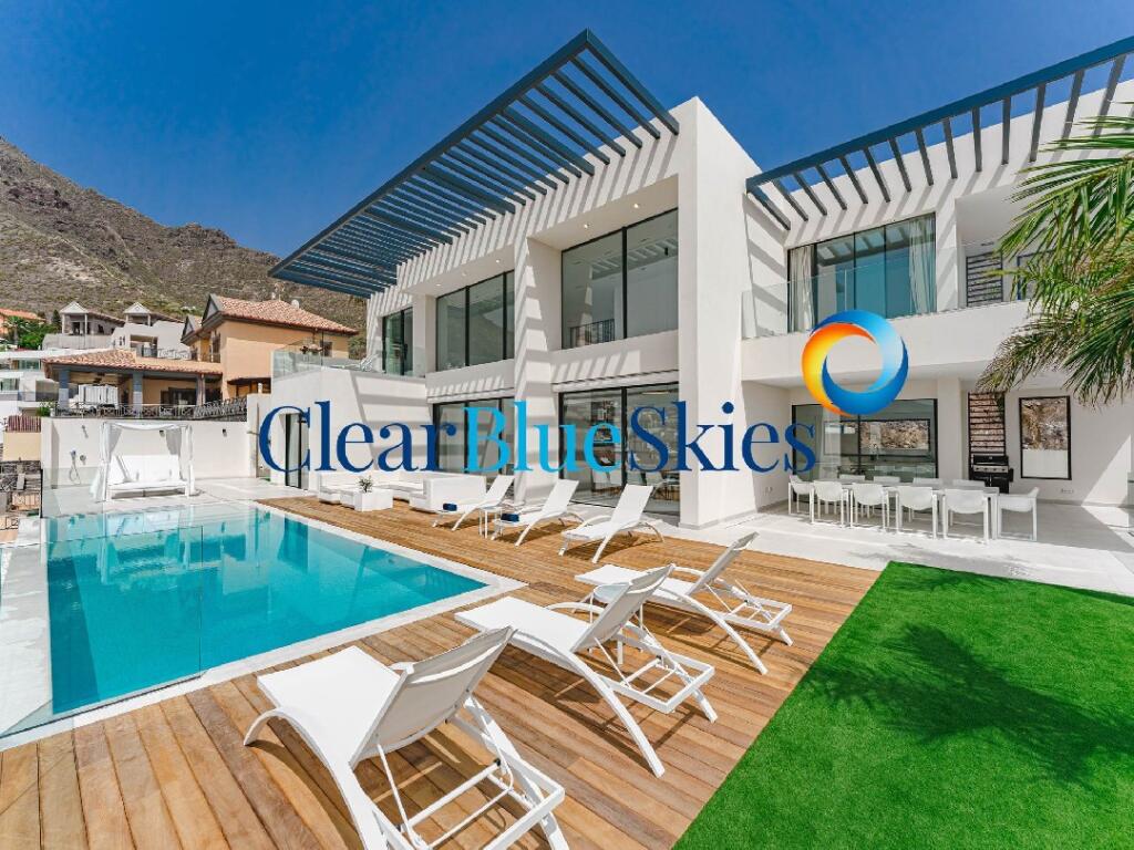 Main image of property: Torviscas Alto, Tenerife, Spain