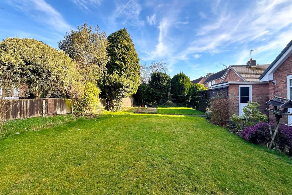 Parklands Way, Poynton, SK12 photo 4