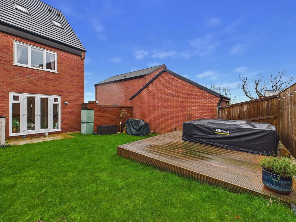House in North East Derbyshire, Wingerworth - View 4