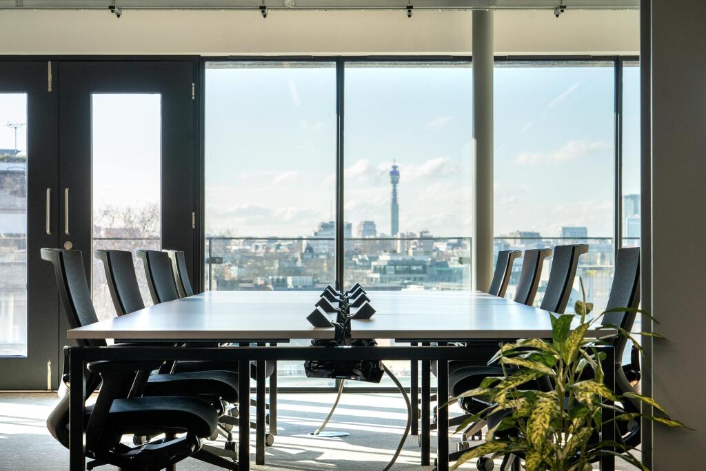 8th Floor Fitted