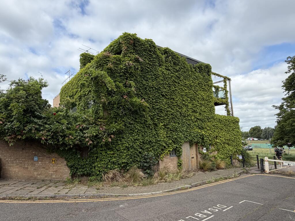 House in Cambridge, Petersfield - View 5