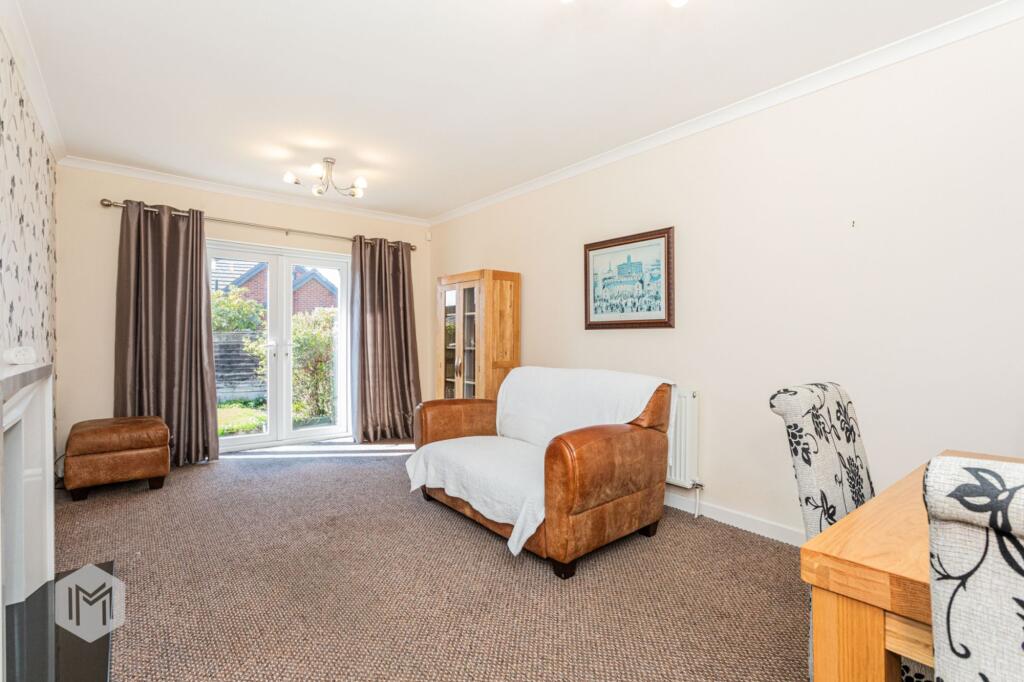 Walton Drive, Bury, BL9 photo 4