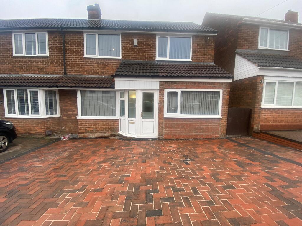Planetree Road, Streetly, B74