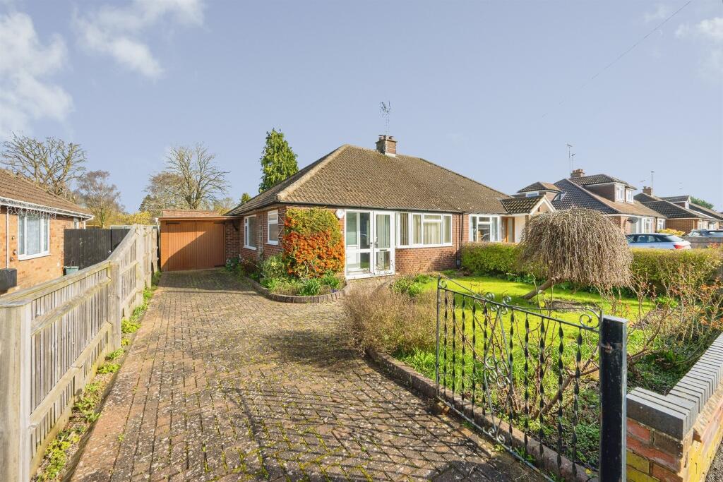 Main image of property: Thornton Crescent, Wendover, Aylesbury