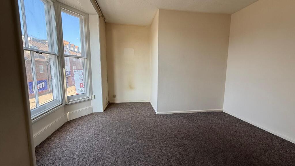 Apartment in Newport, Nodehill - View 3
