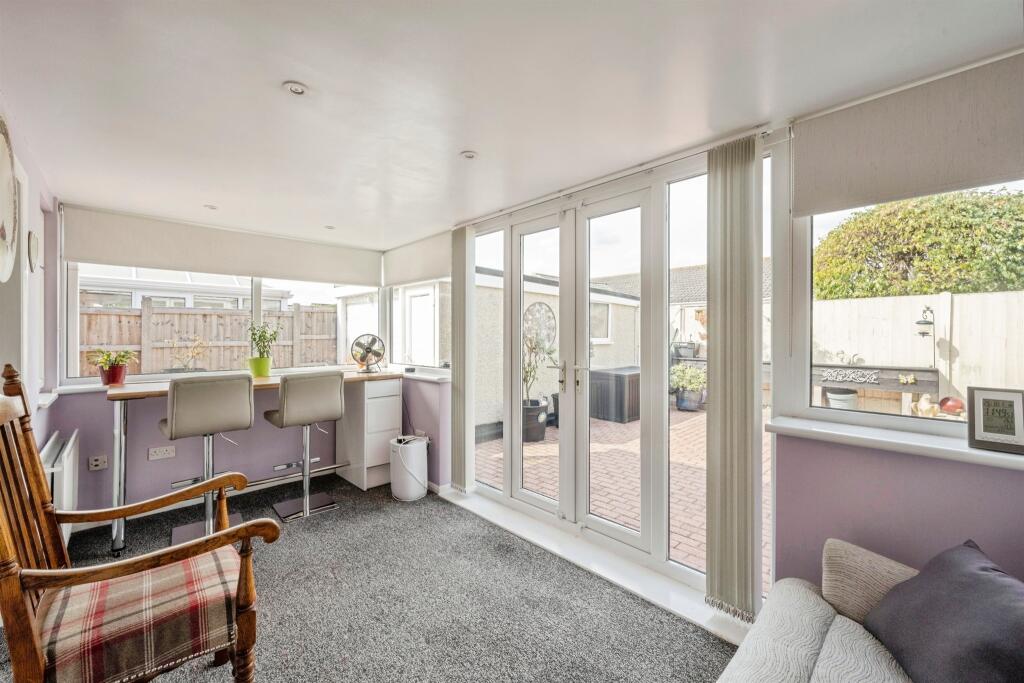 House in Burringham, North Lincolnshire - More